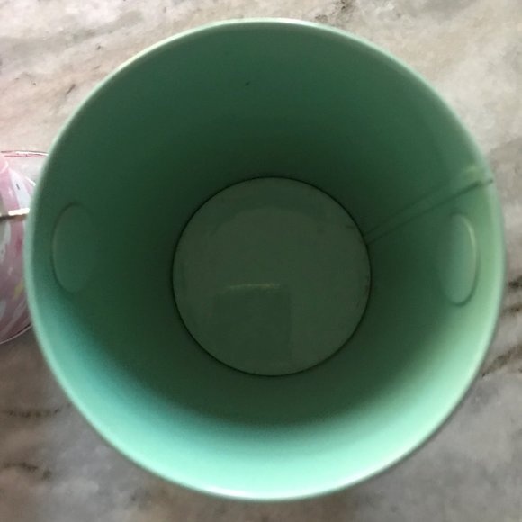 Set of 2 Hello Kitty Sanrio Metal Tin Pails Buckets - Picture 5 of 5